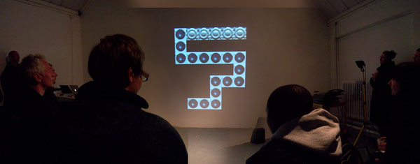 audience watching Ideaal Circles